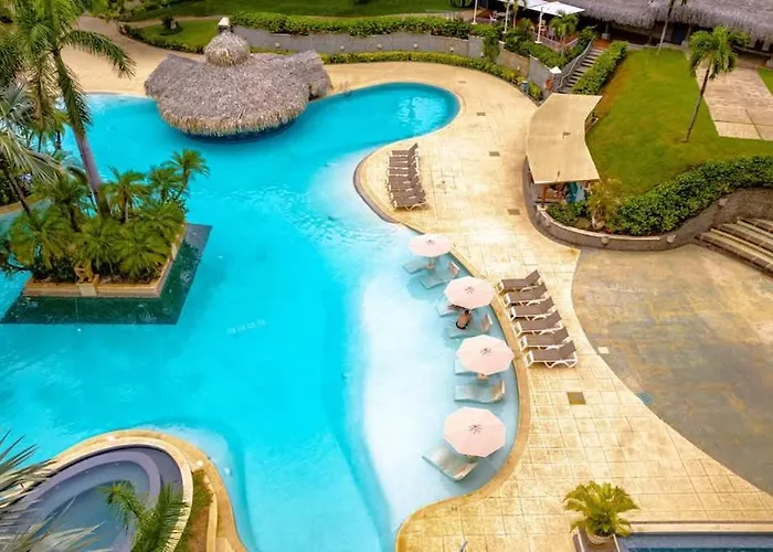 Matapalo 102-luxury 2 Br Poolside At